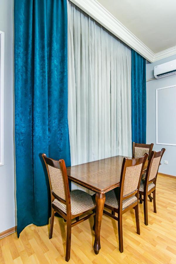 Rolls Royce Apartment Баку Экстерьер фото